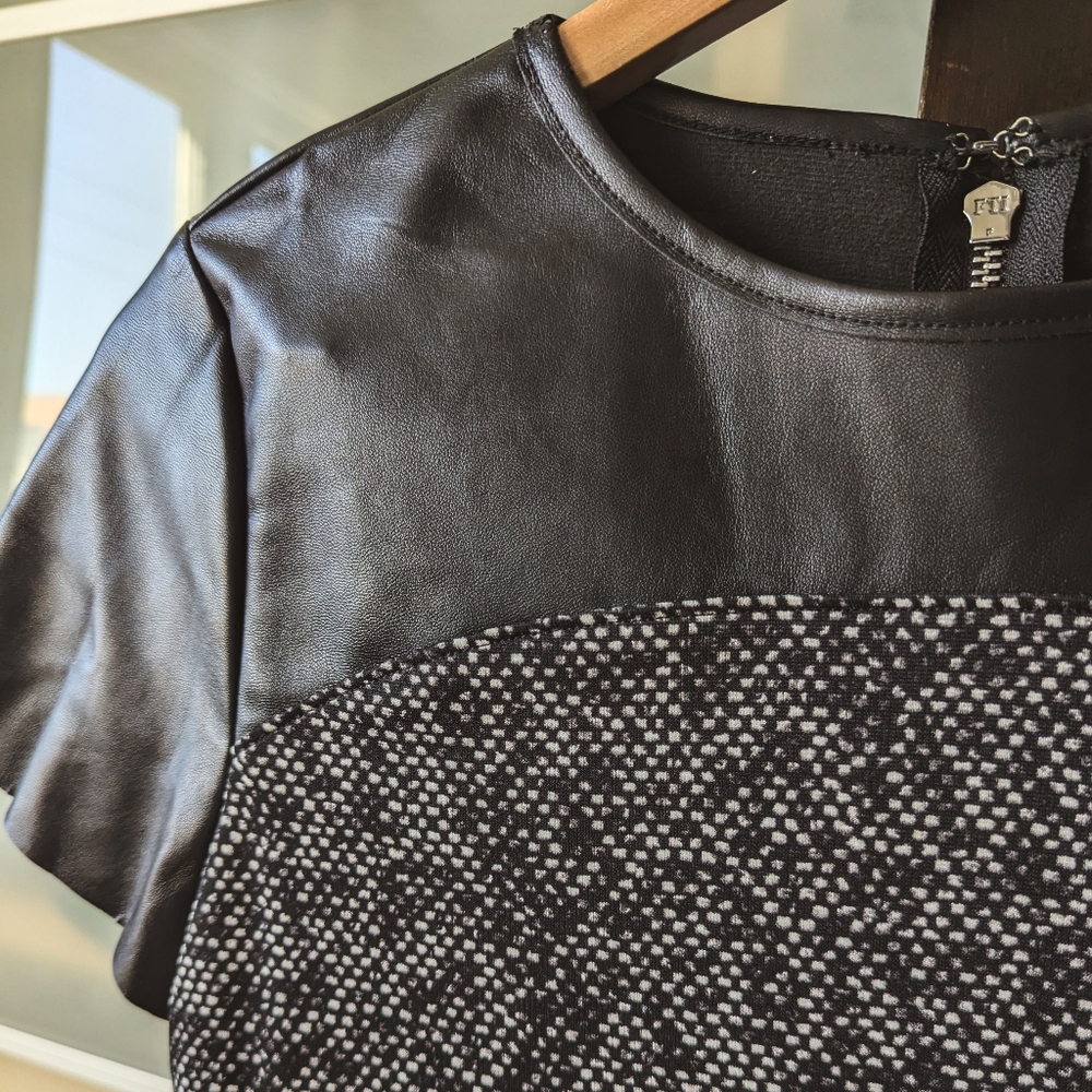 ✴️🪡🧵NEEDS LOVE MICHAEL KORS Faux Leather Yoke Short Sleeve Sheath Dress - 2 - Picture 13 of 16